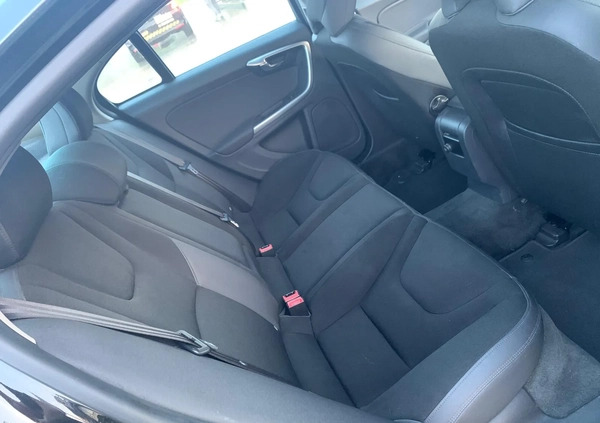 Volvo S60 cena 30000 przebieg: 195000, rok produkcji 2011 z Strumień małe 277